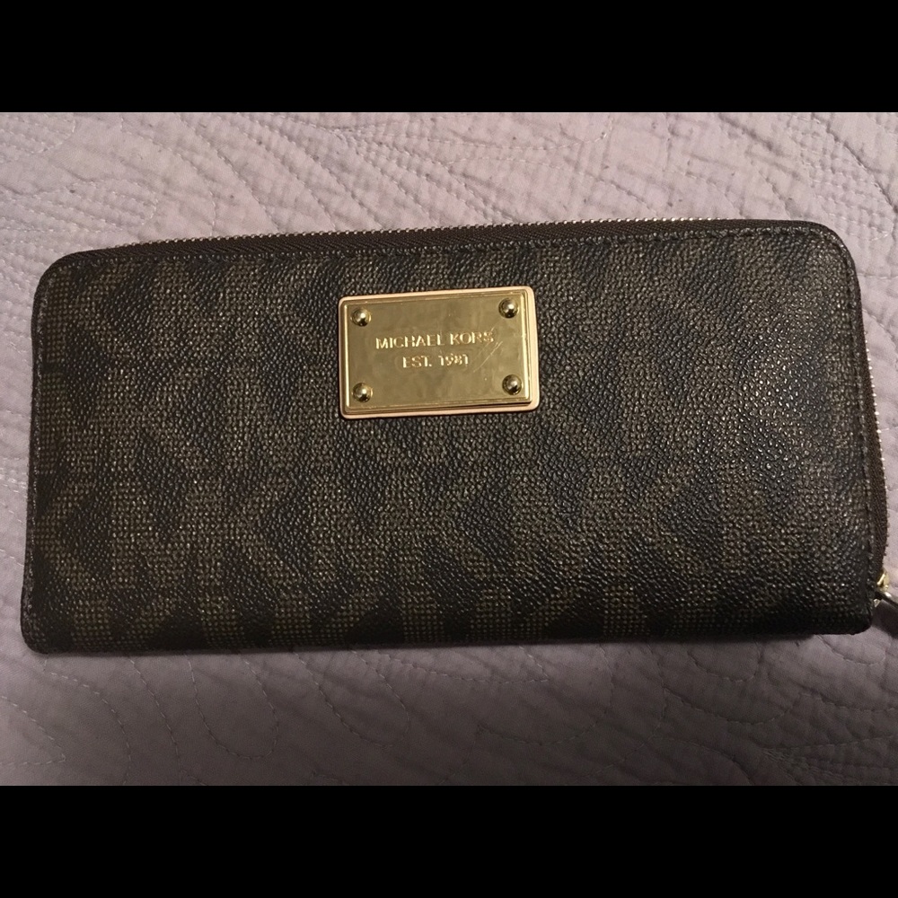 Michael Kors wallet